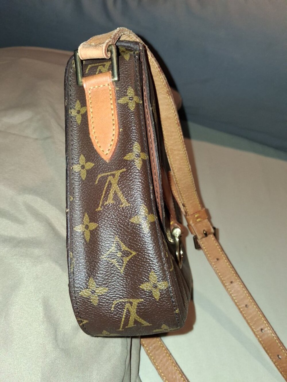 Louis Vuitton Monogram Saint Cloud GM - Picture 12 of 13
